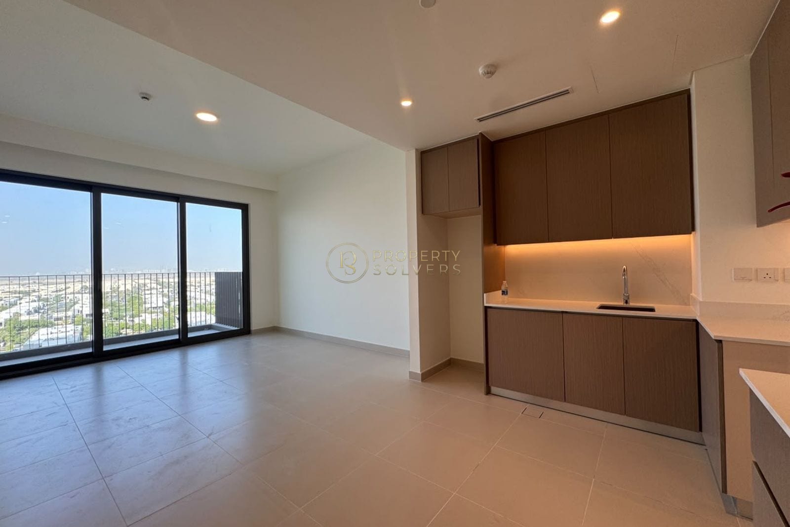 Brand New 1BR | Huge Layout | Community View