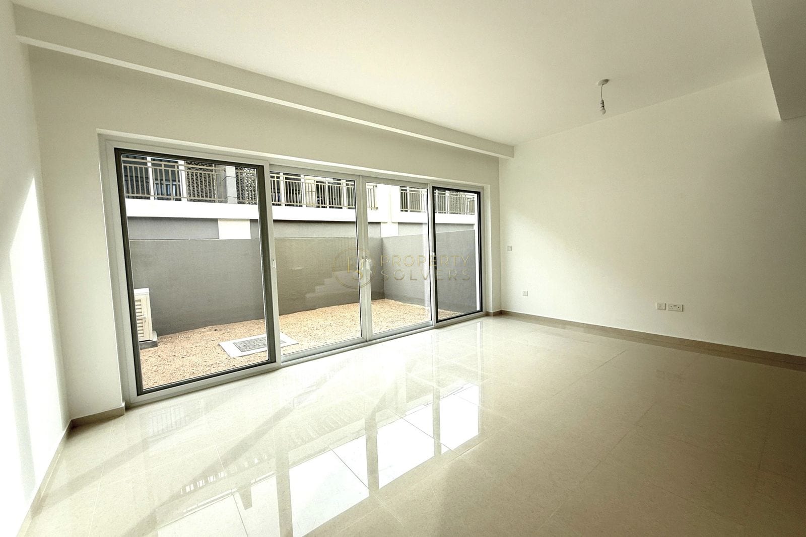 Huge 3BR | Well-Maintained |Back to Back W/ Garden